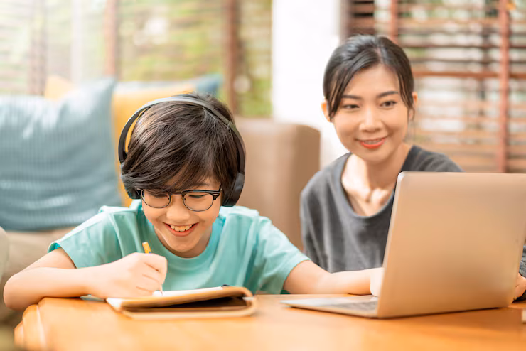 Englsih home tuition shows students how to improve English